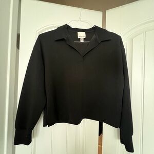 Elegant Industry brand Black Cropped Sweatshirt